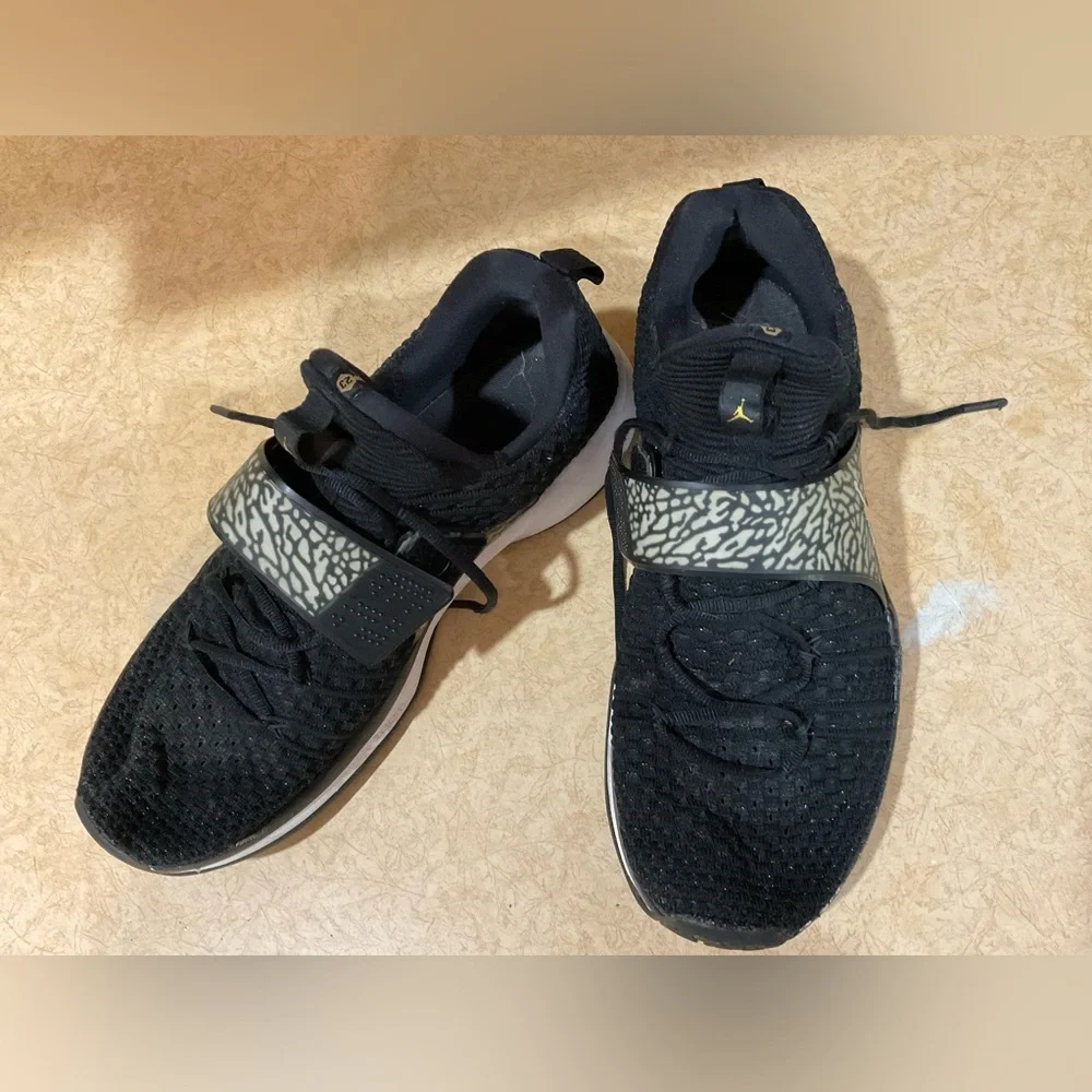 Jordan:Men’s Jordans trainers fly knit black cheetah print metallic gold sneaker - Picture 3 of 9